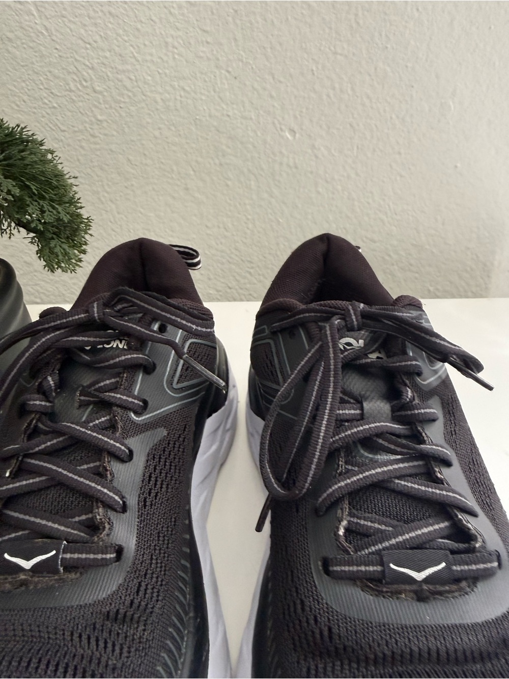 Hoka Bondi 7 women size 8 black and White Bondi 7 Women's Athletic - Picture 5 of 14